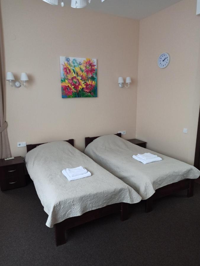 Guest House Adam Mickiewicz Lviv Kültér fotó